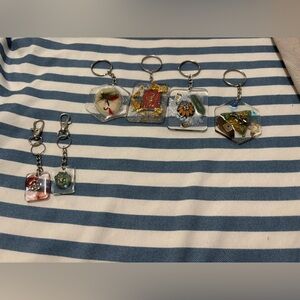 Handmade Clear Resin Keychain Mixed Colors Pick 1